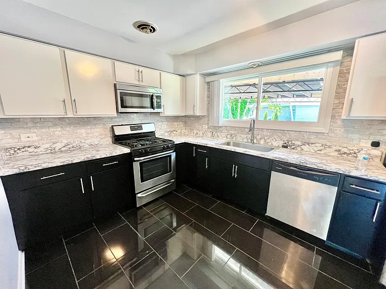 128 E Normandy Dr — Photo 7