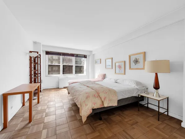 205 East 63rd Street image 5 of 7