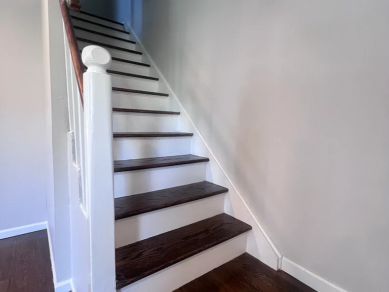 228 Windsor Ave — Photo 19
