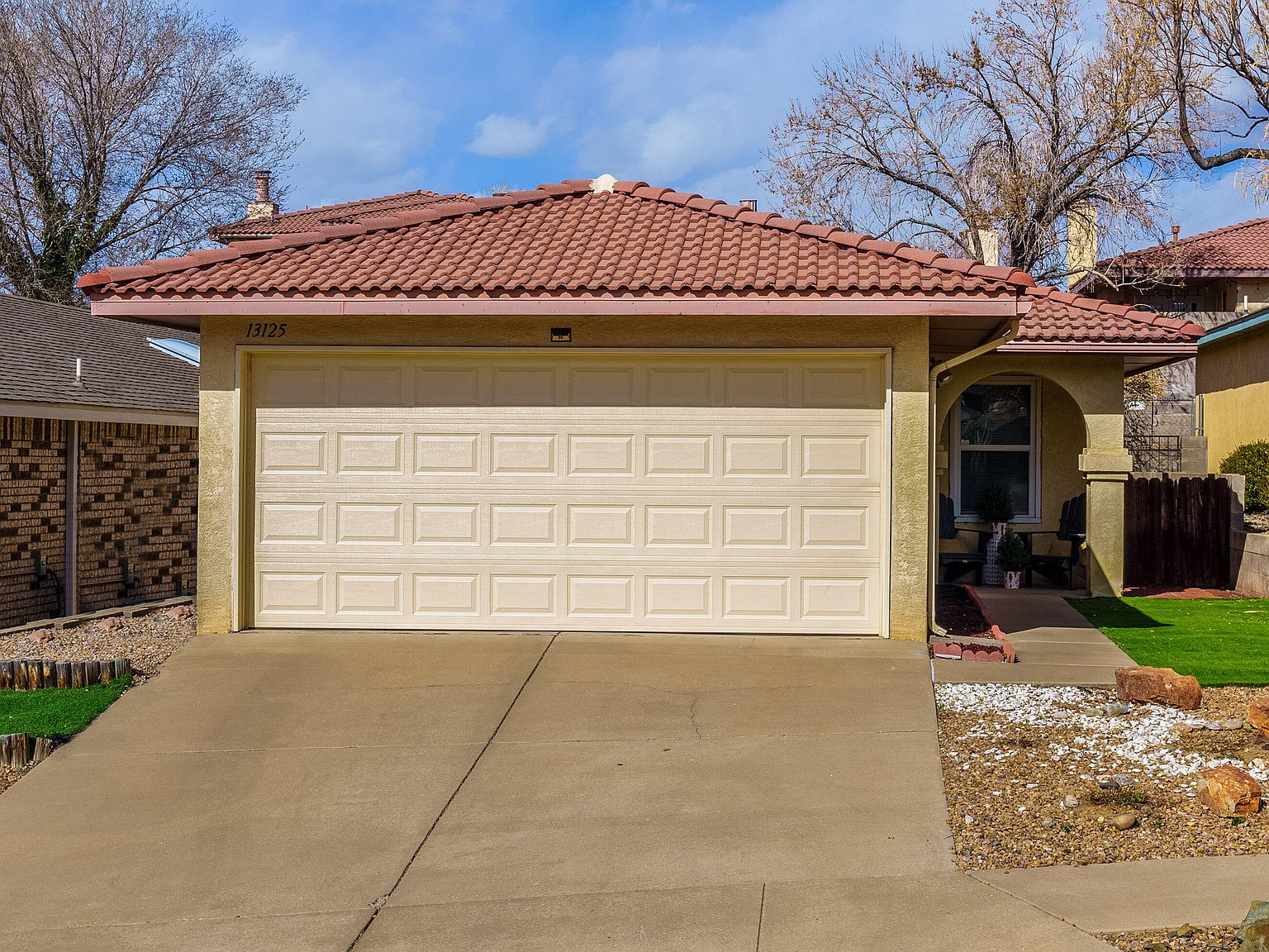 あろん E-Z Ancor 25 Qty Red Head EZ Ancor Zinc Metal Self Drilling