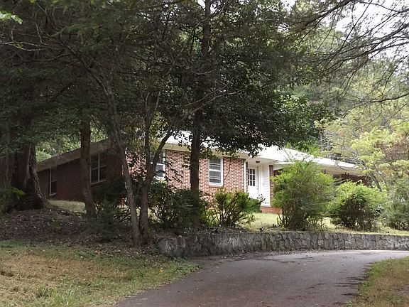 3rd image of 3599 Wilkesboro Blvd