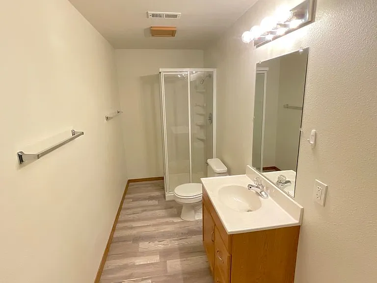 8166 Telegraph Dr — Photo 35
