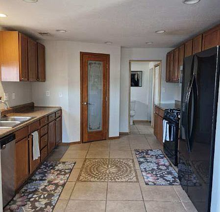5th image of 1750 E 1st St