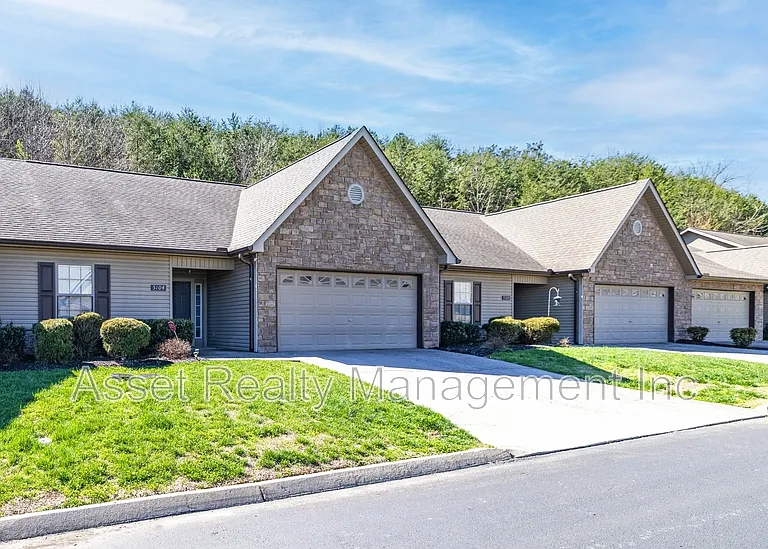 5104 Cates Bend Way #1 — Photo 3