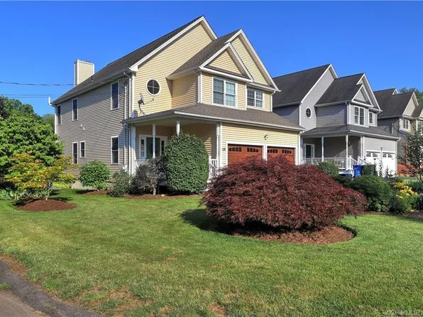 28 Franklin Street, Trumbull, CT 06611