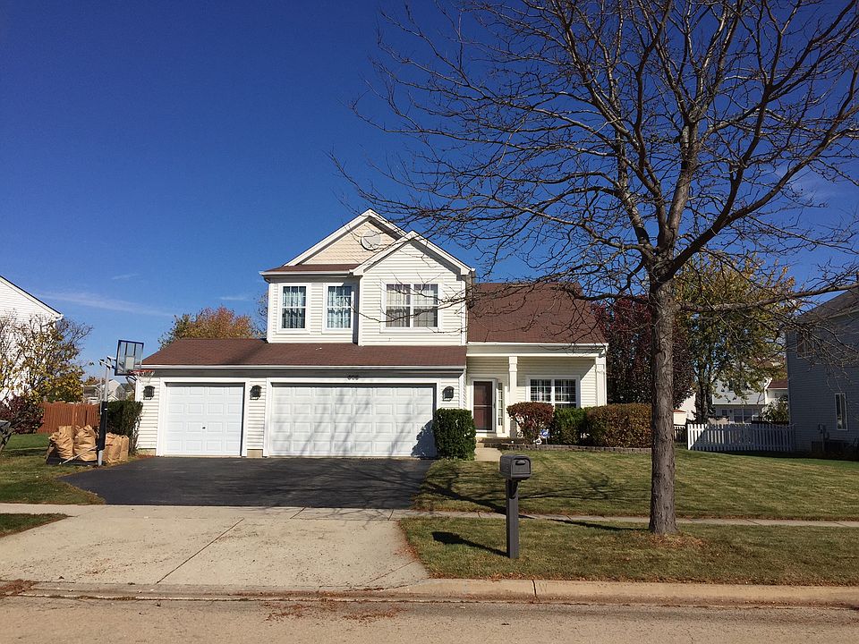 3 Car Garage - 4 Beds