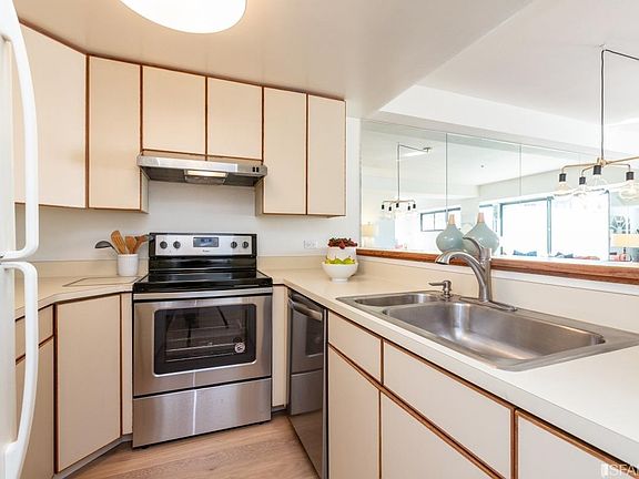 4th image of 601 Van Ness Ave APT 507