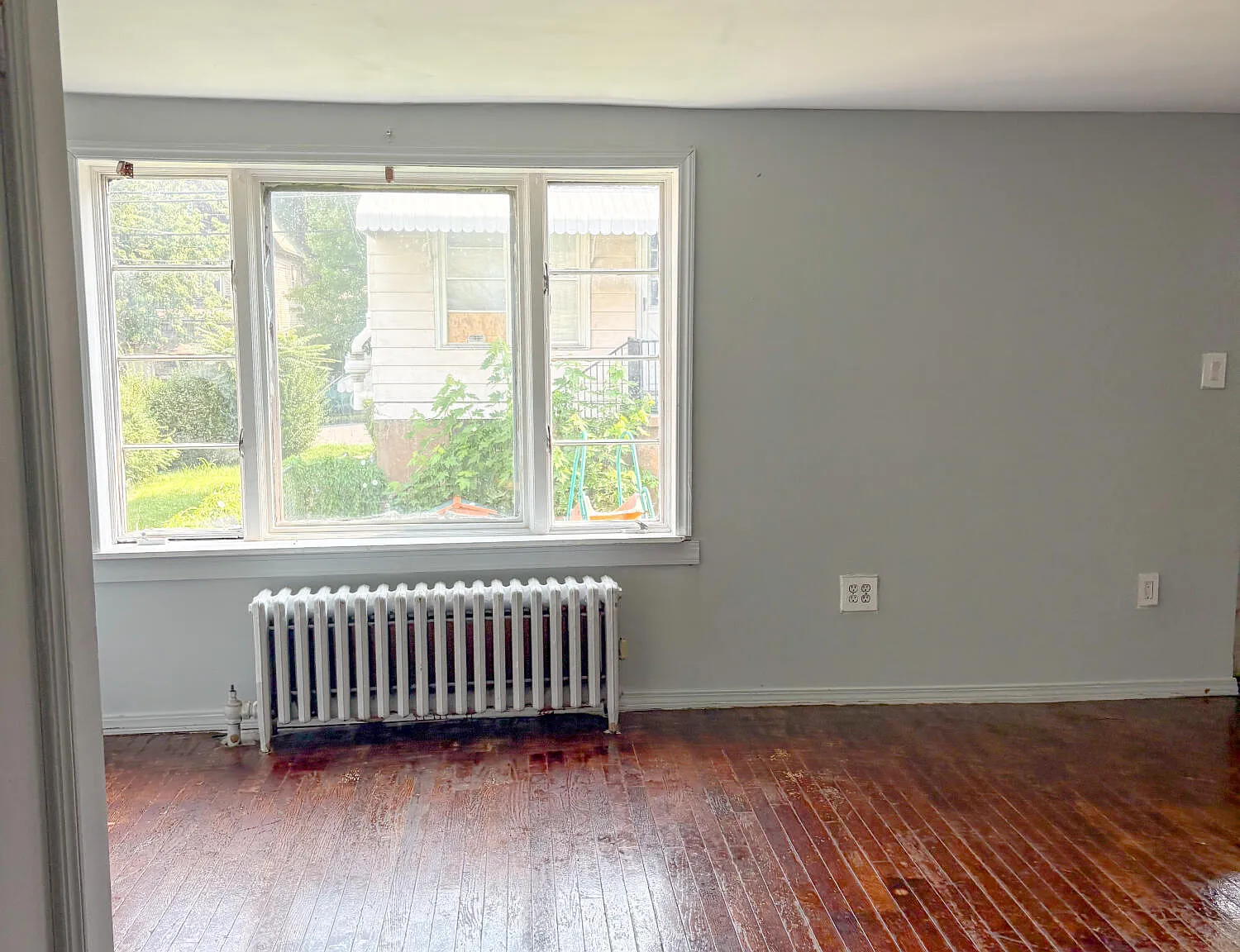 2 bed, 1.0 bath, 912 sqft, $1,000 — Photo 3