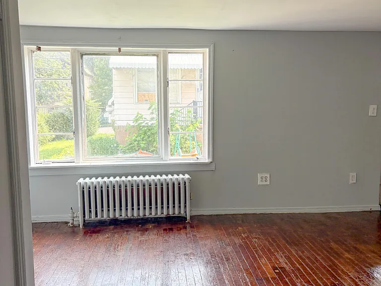 624 Hemlock St #REAR RIGHT — Photo 3