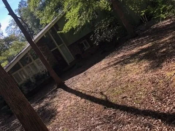 165 Williamson Dr, Williamson, GA 30292