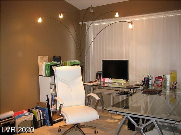 3rd image of 10046 Catalina Canyon Ave