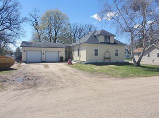 208 Oak Ave E, Underwood, MN 56586
