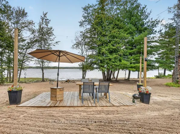 141A Sullivan Point Rd, Laurentian Valley, ON K8A 6W2