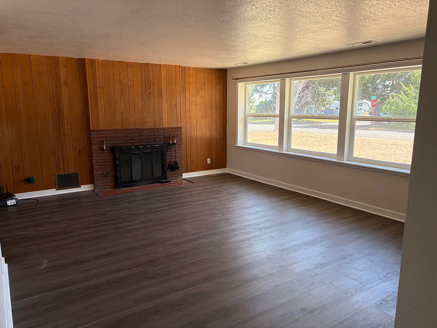 3 bed, 1618 sqft, $2,295 — Photo 2