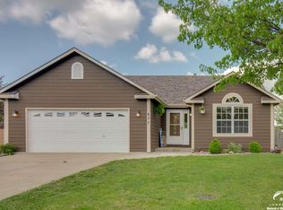 830 E 12th St, Eudora, KS 66025