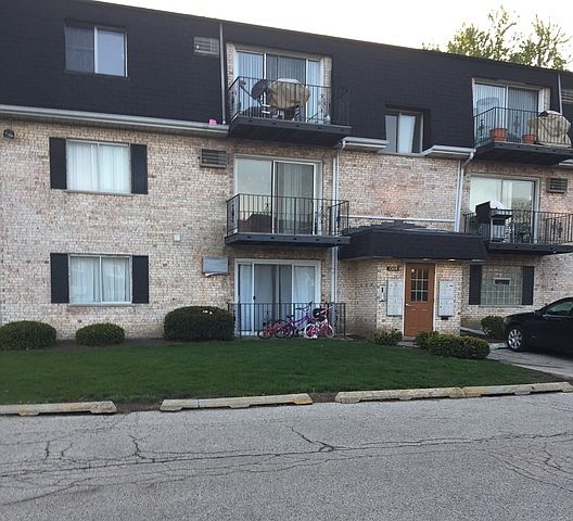 1st image of 1305 N Baldwin Ct Unit 2A
