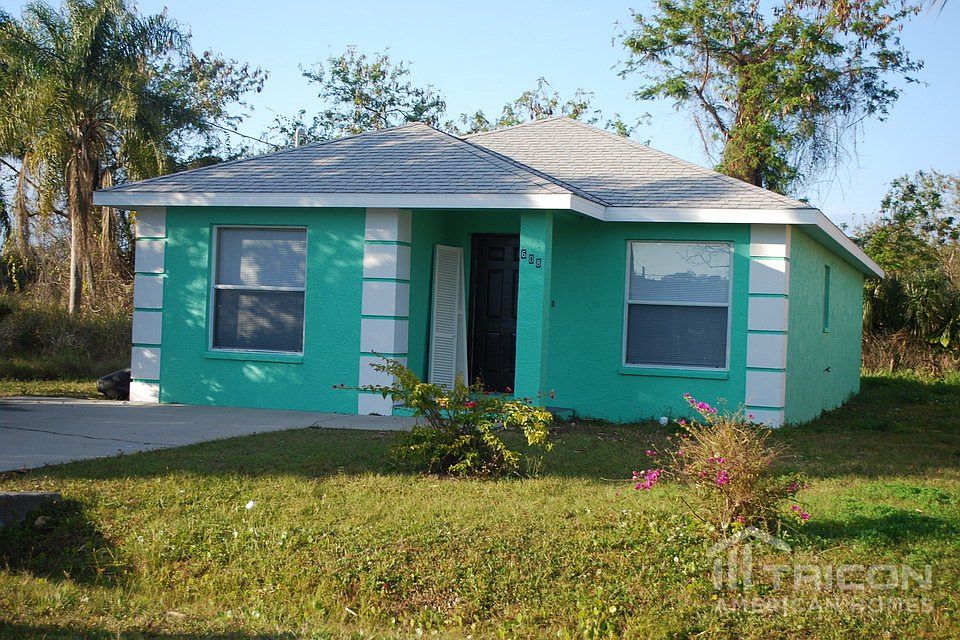 1st image of 608 30th St E