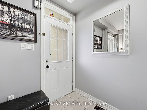 3rd image of 5 Parrotta Dr