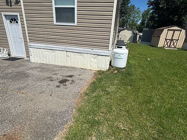 261 Main St