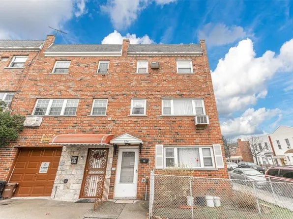 824 Kinsella Street, Bronx, NY 10462