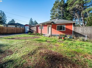 426 Ackerman Ave, Coos Bay, OR 97420