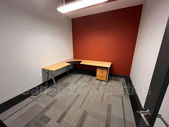 2nd image of 416 Campbell Ave SW