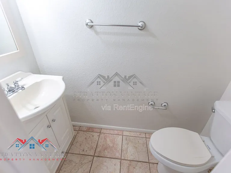 1970 N Hartford St #62 — Photo 8