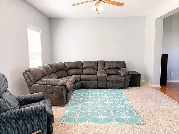 3rd image of 4612 NE Hayes Dr