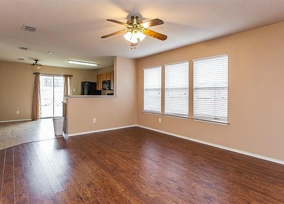 4th image of 2816 Cliffview Dr