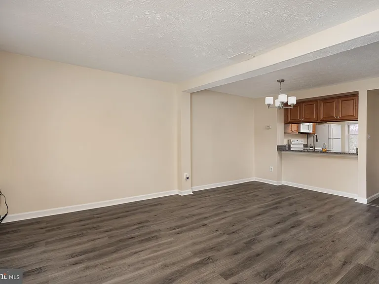 8736 Susquehanna St — Photo 16