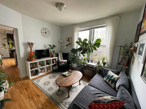2nd image of 1328 N Campbell Ave #1R