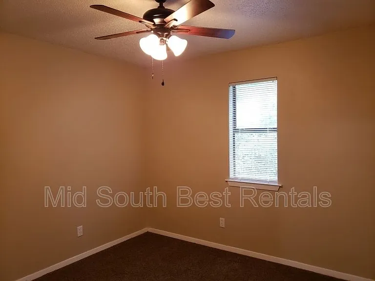 43 Compass Point — Photo 4