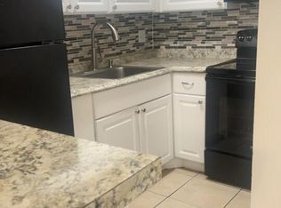 541 NE 48th St APT 203, Boca Raton, FL 33431