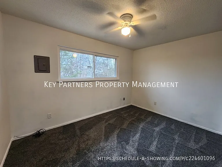 128 Warner Ave #4 — Photo 7