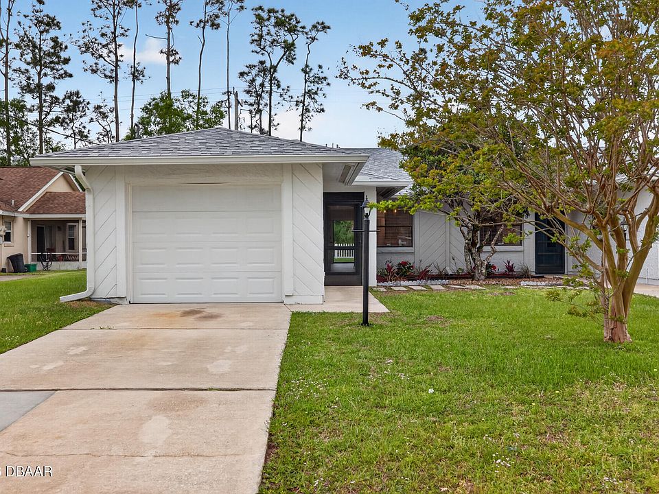 1st image of 10 Bren Mar Ln
