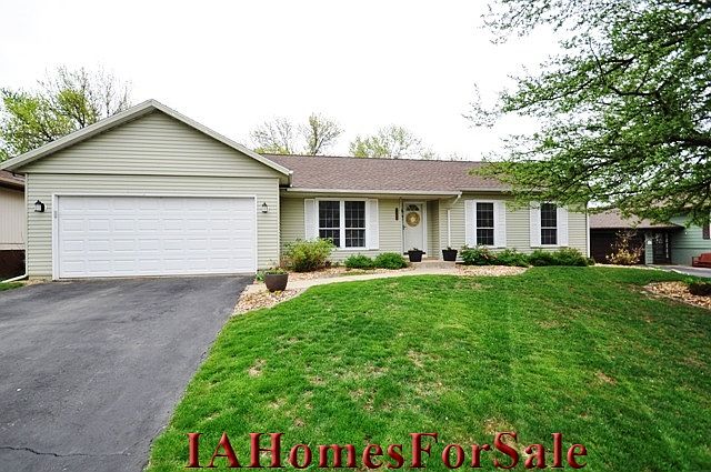 1509 Cottonwood Lane NE