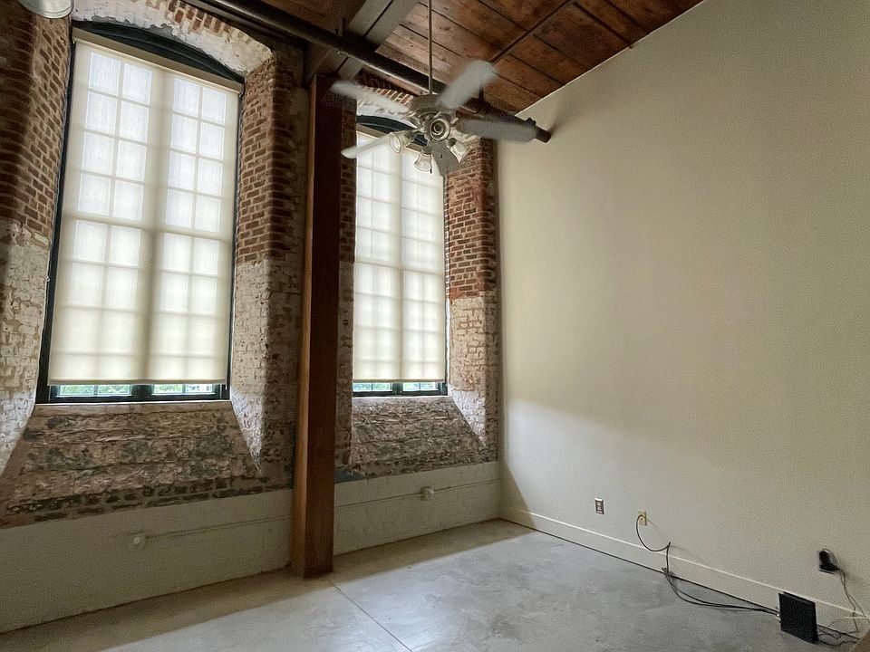 Beautiful Tall Ceilings with Lots of Natural Light in the living room
