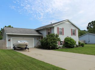 1330 Woodcrest St, Muskegon, MI 49442