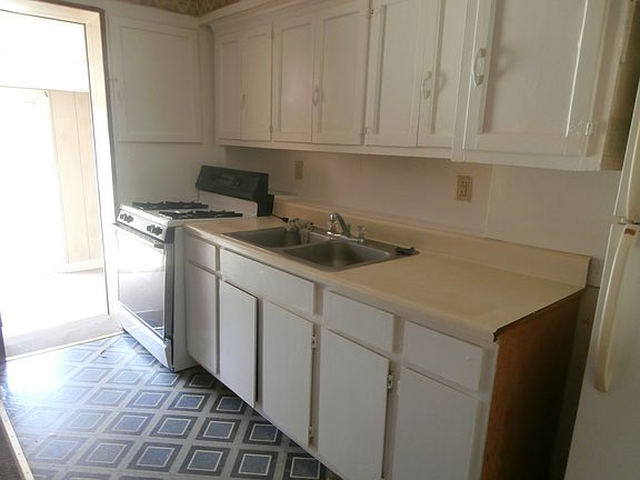 5th image of 255 Birch Ave
