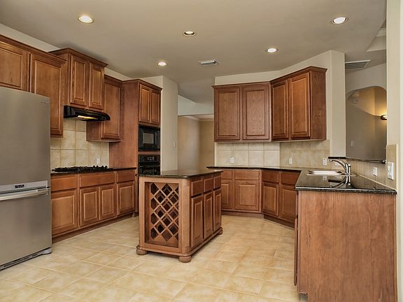 5th image of 2608 Crestfield Pl