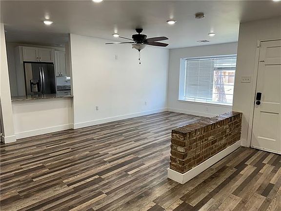 2nd image of 4417 Vixen St