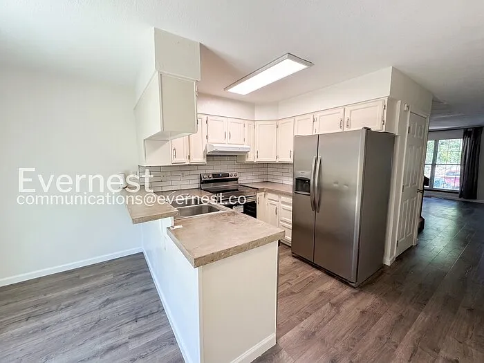 2 bed, 2.5 bath, 1624 sqft, $2,397 — Photo 3