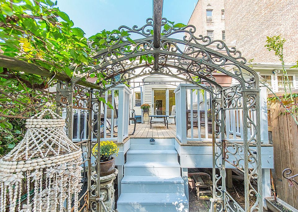 1st image of 439 Fairmount Ave