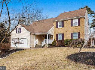16 Rollingwood Dr, Voorhees, NJ 08043