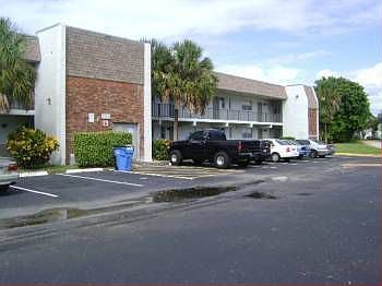 1st image of 8020 Fairview Dr APT 204
