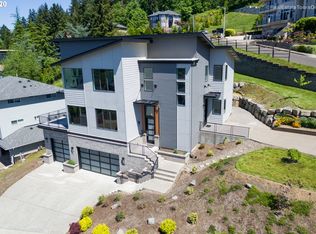 9327 SE Emmert View Ct, Happy Valley, OR 97086