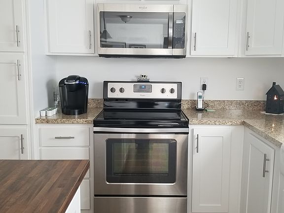 4th image of 2714 Greenhill Dr