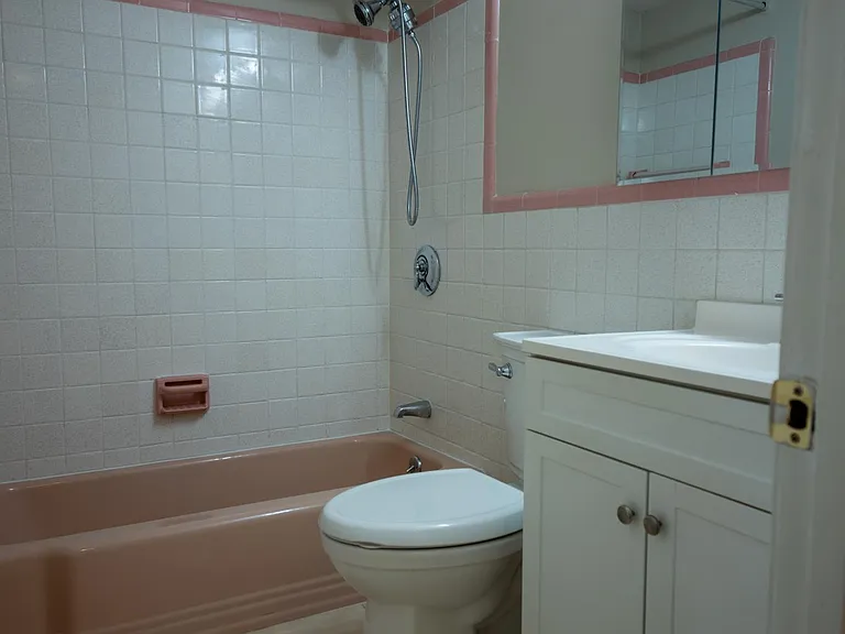 12 Commonwealth Ct #5 — Photo 10
