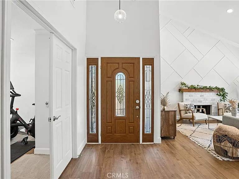 23891 Cypress Ln — Photo 2