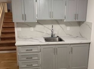 172 Baltic St, Coquitlam, BC V3K5H1